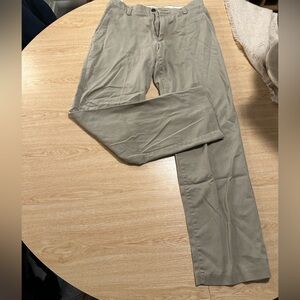 Dockers Men's Khaki Chinos